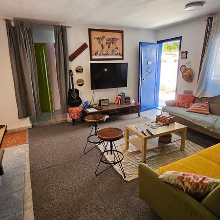 Mango Haus Hostel Akaba Kültér fotó